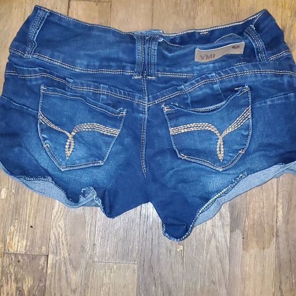 Ymi destroyed jean shorts size 3 - Picture 4 of 4